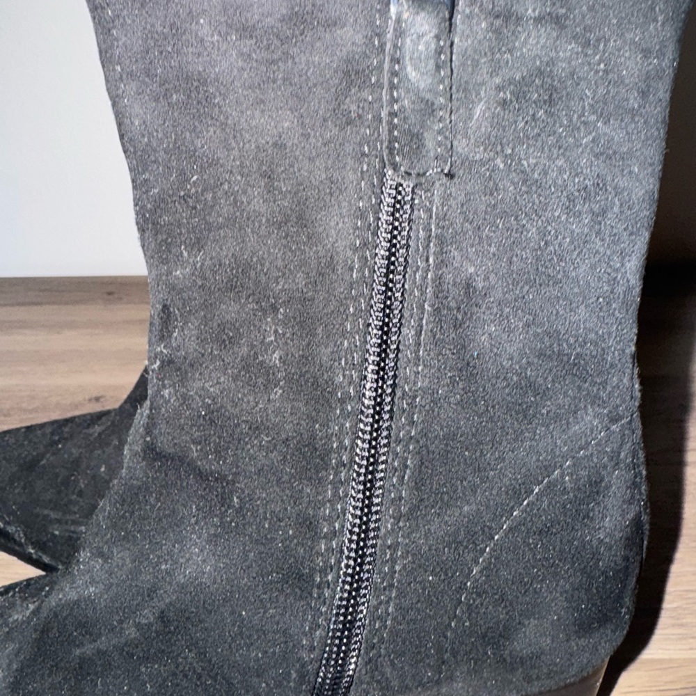 AEROSOLES Black Ankle Booties Comfortable Stylish - Picture 3 of 4